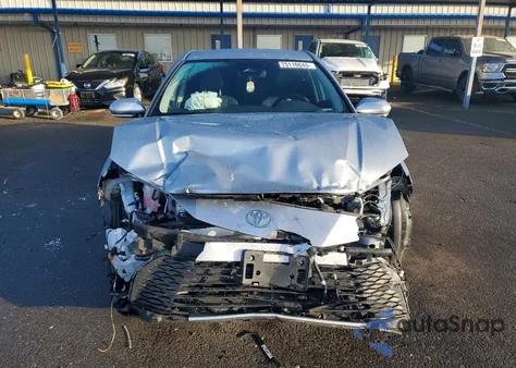 2025 Toyota Camry Le z USA, uszkodzony, nr VIN 4T1DAACK2SU070219